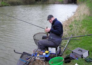 1280px-angler_at_devizes_england_arp